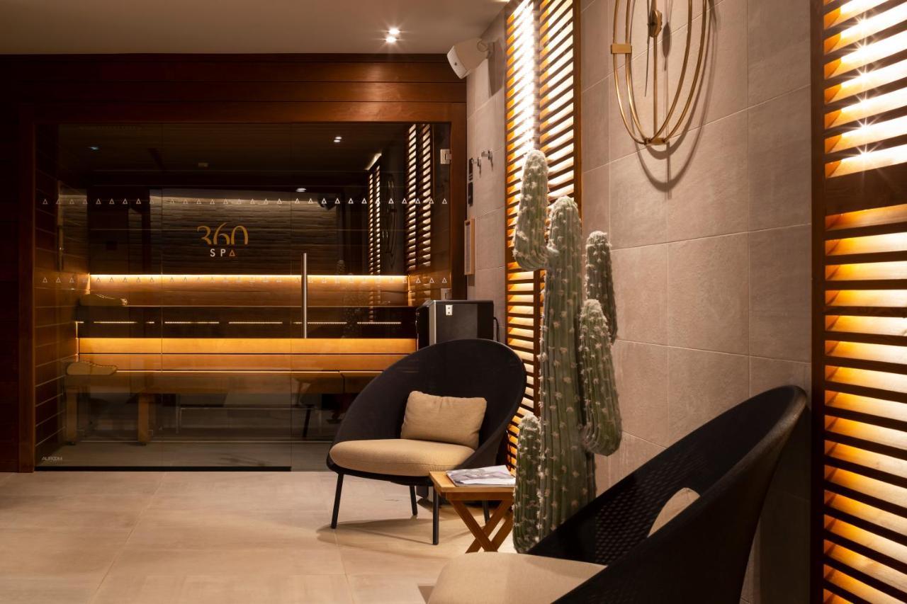 Hotel & Spa Panorama 360 Macon Bagian luar foto